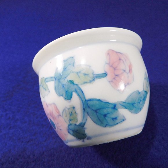 Small Asian Flower Cache Pot / Planter Porcelain Hand Painted - Picture 3 of 6